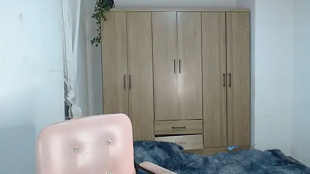 Snapshot of fairylatin222 chatting on 02-14-25, 10:28 fairylatin222 online show from 02-14-25, 10:28