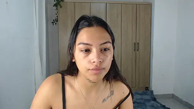 Snapshot of fairylatin222 chatting on 02-21-25, 10:39 fairylatin222 online show from 02-21-25, 10:39