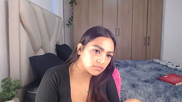 Snapshot of fairylatin222 chatting on 03-19-25, 11:17 fairylatin222 online show from 03-19-25, 11:17