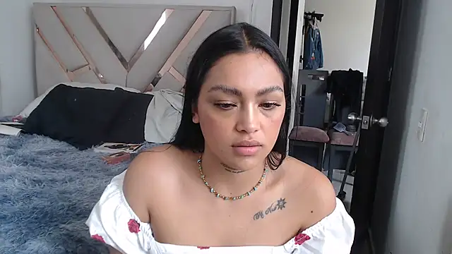 Snapshot of fairylatin222 chatting on 09-12-25, 05:24 fairylatin222 online show from 09-12-25, 05:24