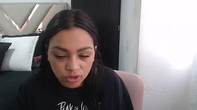 Snapshot of fairylatin222 chatting on 10-18-25, 11:55 fairylatin222 online show from 10-18-25, 11:55