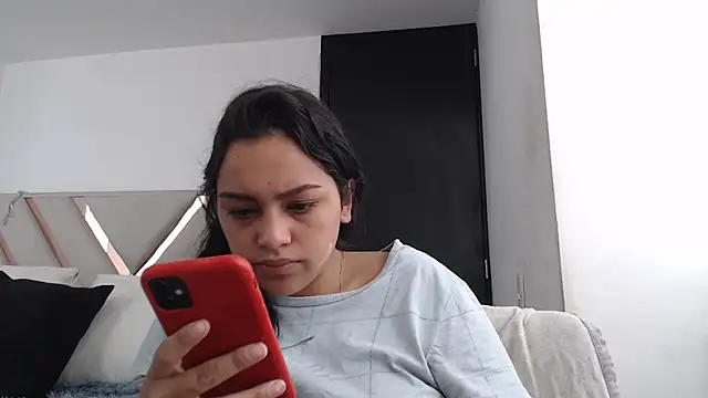 Snapshot of fairylatin222 chatting on 11-06-25, 01:01 fairylatin222 online show from 11-06-25, 01:01