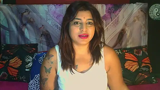 Snapshot of RoyalIndianCreamPuff chatting on 07-19-26, 06:55 RoyalIndianCreamPuff online show from 07-19-26, 06:55