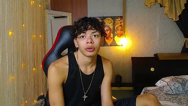 Snapshot of Harry_jhonsson chatting on 10-18-25, 03:09 Harry jhonsson online show from 10-18-25, 03:09