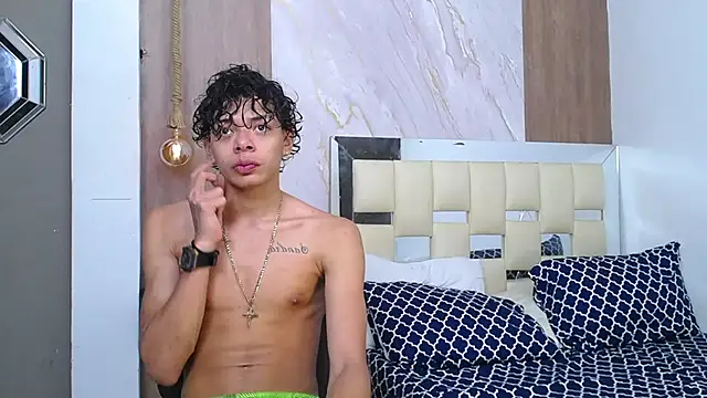 Snapshot of Harry_jhonsson chatting on 11-06-25, 09:37 Harry jhonsson online show from 11-06-25, 09:37