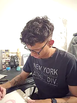 Snapshot of xrobXstax chatting on 10-09-25, 10:52 xrobXstax online show from 10-09-25, 10:52