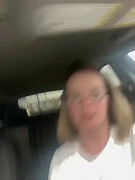 Snapshot of yanks28@xh chatting on 03-05-25, 09:59 yanks28xh online show from 03-05-25, 09:59