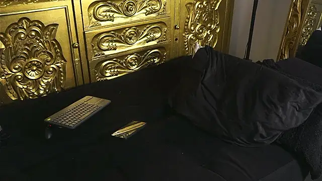 dantecoppolaa  online show from 12-06-24, 10:08