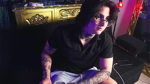 dantecoppolaa  online show from 12-20-24, 04:14