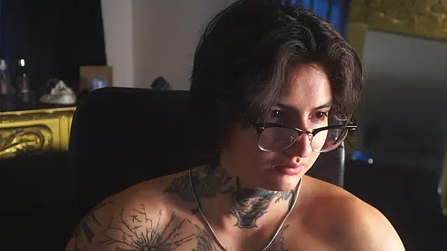 dantecoppolaa  online show from 02-21-25, 03:32