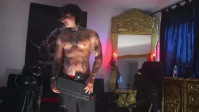 dantecoppolaa  online show from 03-22-25, 08:15