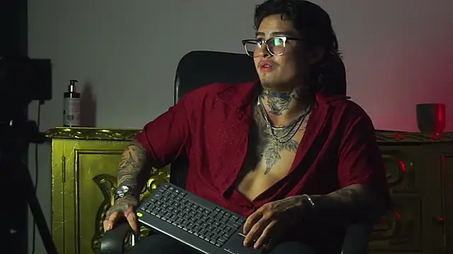 dantecoppolaa  online show from 09-10-25, 11:05