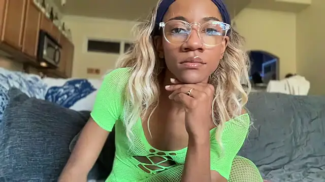 cutiesigh online show from 10-09-25, 02:26