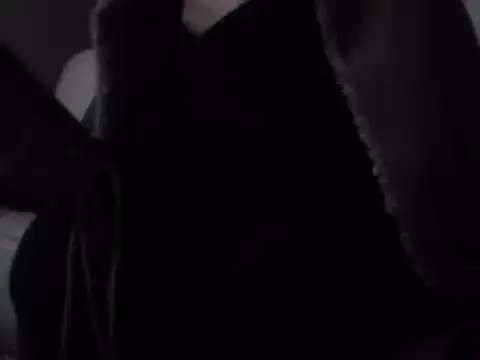 Snapshot of DragoneSFR chatting on 02-03-25, 05:14 DragoneSFR online show from 02-03-25, 05:14