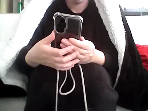 Snapshot of DragoneSFR chatting on 03-01-25, 08:45 DragoneSFR online show from 03-01-25, 08:45