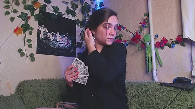 Tiny Witch online show from 11-10-25, 10:31