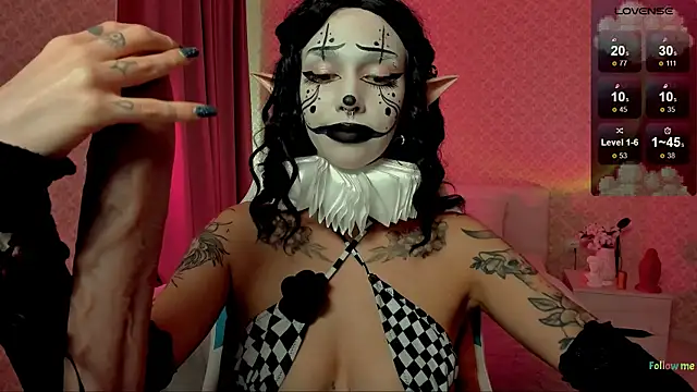 Snapshot of LeylaNoiry chatting on 09-23-25, 03:15 LeylaNoiry online show from 09-23-25, 03:15