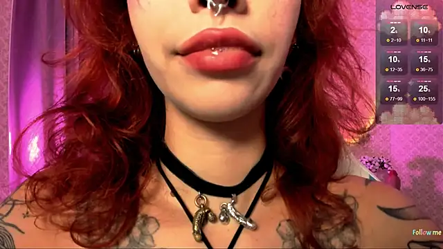 Snapshot of LeylaNoiry chatting on 10-14-25, 03:13 LeylaNoiry online show from 10-14-25, 03:13