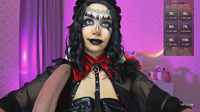 Snapshot of LeylaNoiry chatting on 10-18-25, 01:23 LeylaNoiry online show from 10-18-25, 01:23