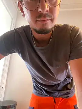 sunsylvain online show from 10-20-25, 11:10