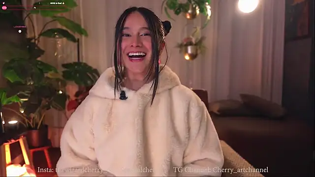 Miss beee online show from 11-21-25, 11:03