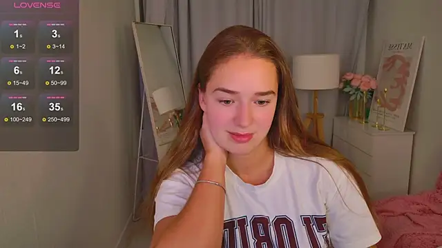 LovelyJessie online show from 05-19-26, 01:50