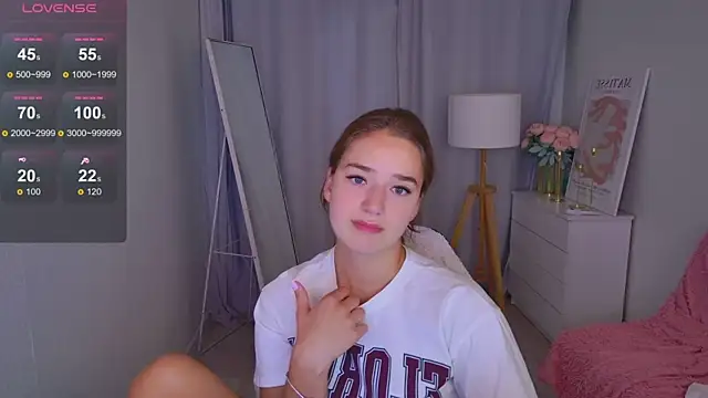 LovelyJessie online show from 05-23-26, 01:48