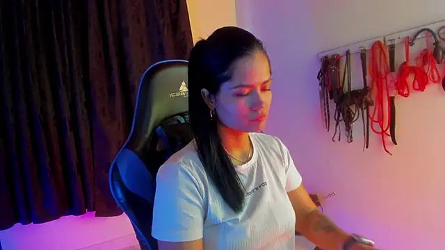 Snapshot of scarlet-kennedy98 chatting on 10-08-25, 09:01 scarlet-kennedy98 online show from 10-08-25, 09:01