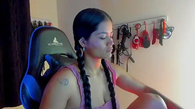 Snapshot of scarlet-kennedy98 chatting on 11-03-25, 08:43 scarlet-kennedy98 online show from 11-03-25, 08:43