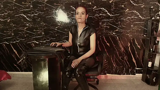 Julieta Wall  online show from 09-14-25, 10:31