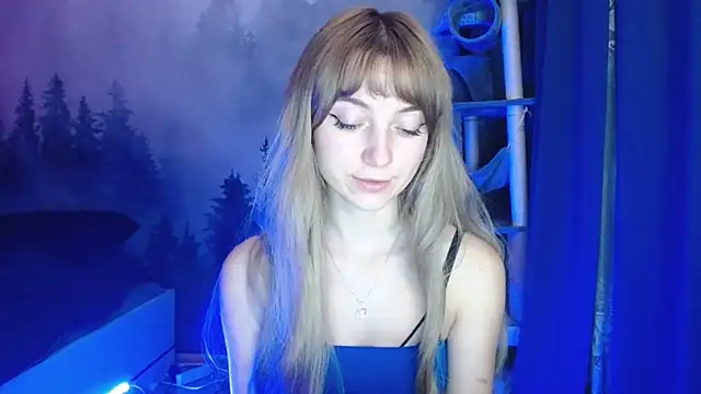 LuciaYoung online show from 12-15-24, 10:26