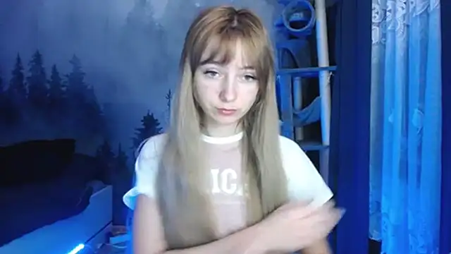 LuciaYoung online show from 12-28-24, 07:11