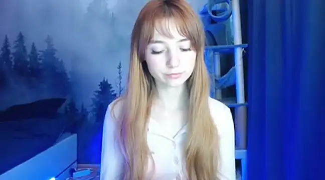 LuciaYoung online show from 01-02-25, 07:23