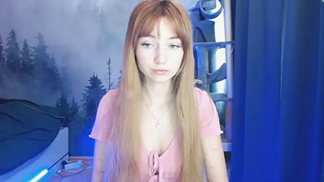 LuciaYoung online show from 01-04-25, 01:10