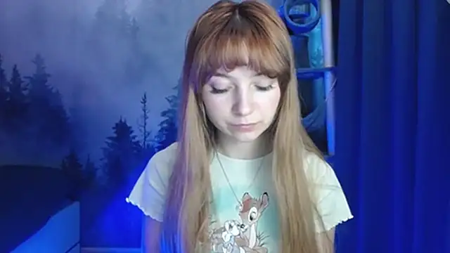 LuciaYoung online show from 01-05-25, 06:35