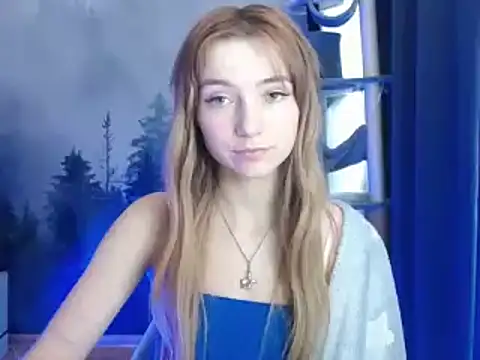 LuciaYoung online show from 01-07-25, 10:22