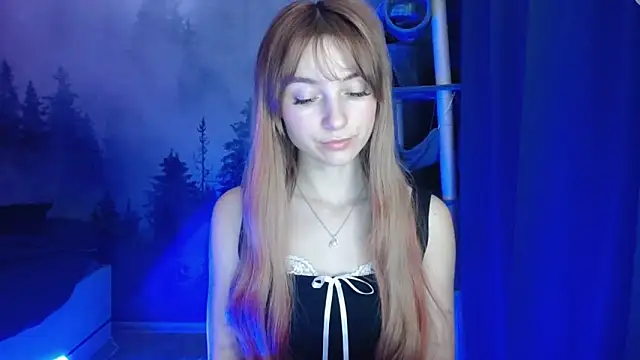 LuciaYoung online show from 01-10-25, 04:30