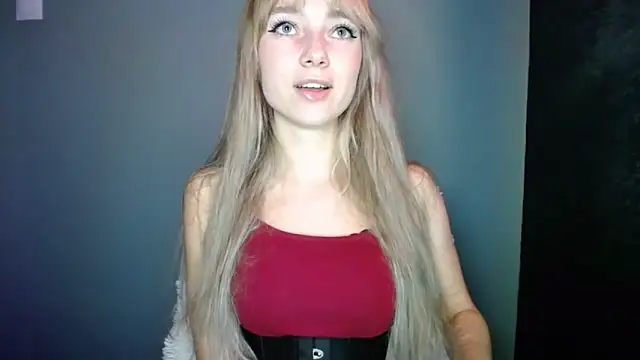 LuciaYoung online show from 10-23-25, 06:28