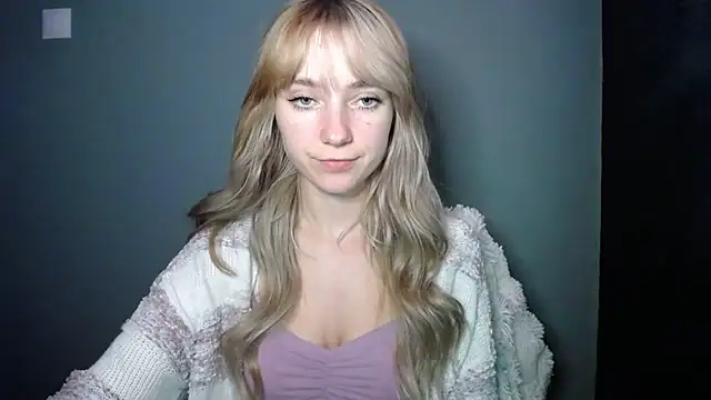 LuciaYoung online show from 11-25-25, 07:36