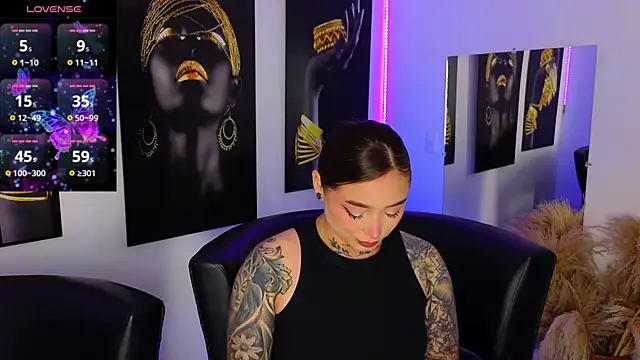  brenna hanson online show from 02-07-25, 07:06