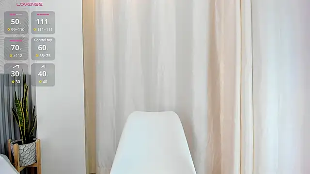 Snapshot of Sally_Azmani_ chatting on 03-22-25, 12:25 Sally Azmani online show from 03-22-25, 12:25