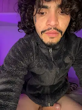 Snapshot of aangie__uwu chatting on 02-06-25, 05:25 aangie uwu online show from 02-06-25, 05:25