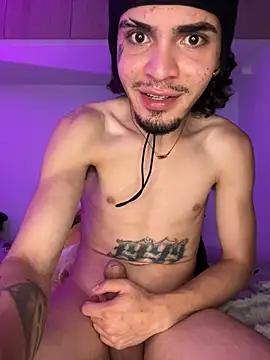 Snapshot of aangie__uwu chatting on 02-18-25, 04:15 aangie uwu online show from 02-18-25, 04:15