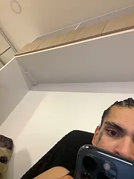 Snapshot of aangie__uwu chatting on 02-26-25, 03:32 aangie uwu online show from 02-26-25, 03:32