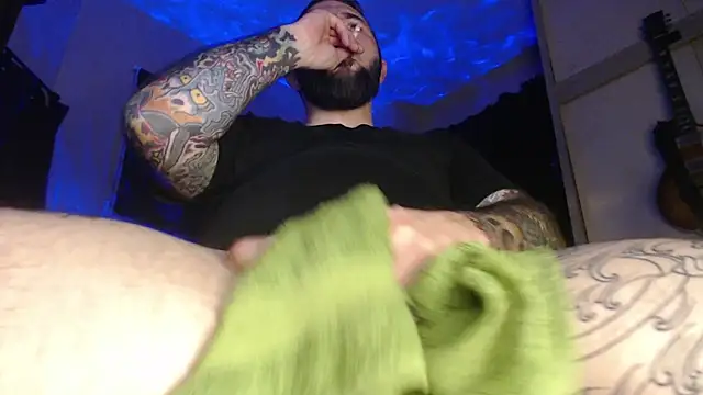 Snapshot of zedizded77 chatting on 10-09-25, 02:53 zedizded77 online show from 10-09-25, 02:53