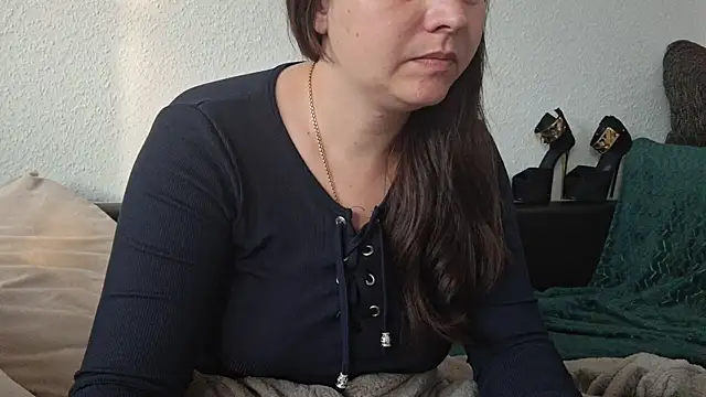 Cyndee Winter online show from 09-20-25, 04:08