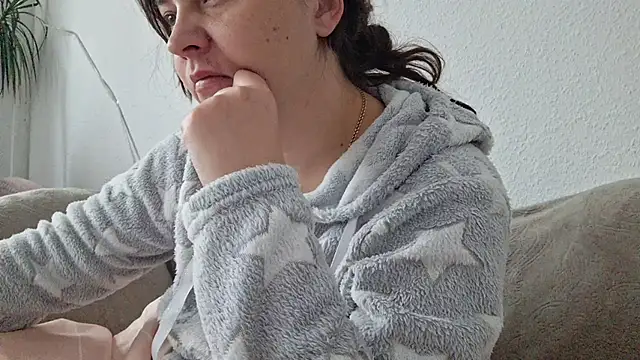 Cyndee Winter online show from 10-04-25, 11:52