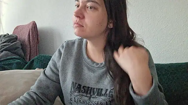 Cyndee Winter online show from 10-18-25, 03:46