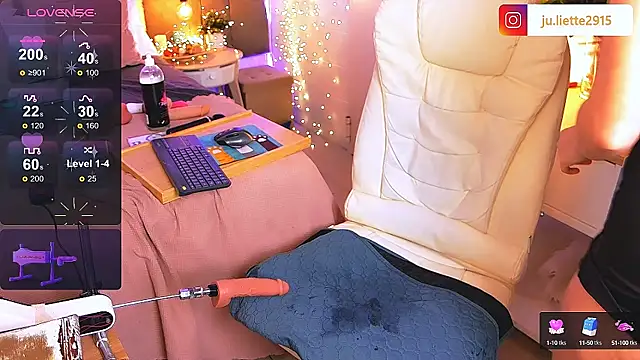 JulietteVolpeWyorika online show from 03-08-25, 12:00