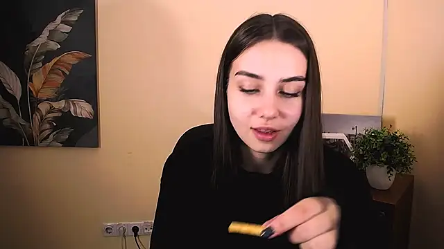 Lili magic online show from 10-04-25, 12:25